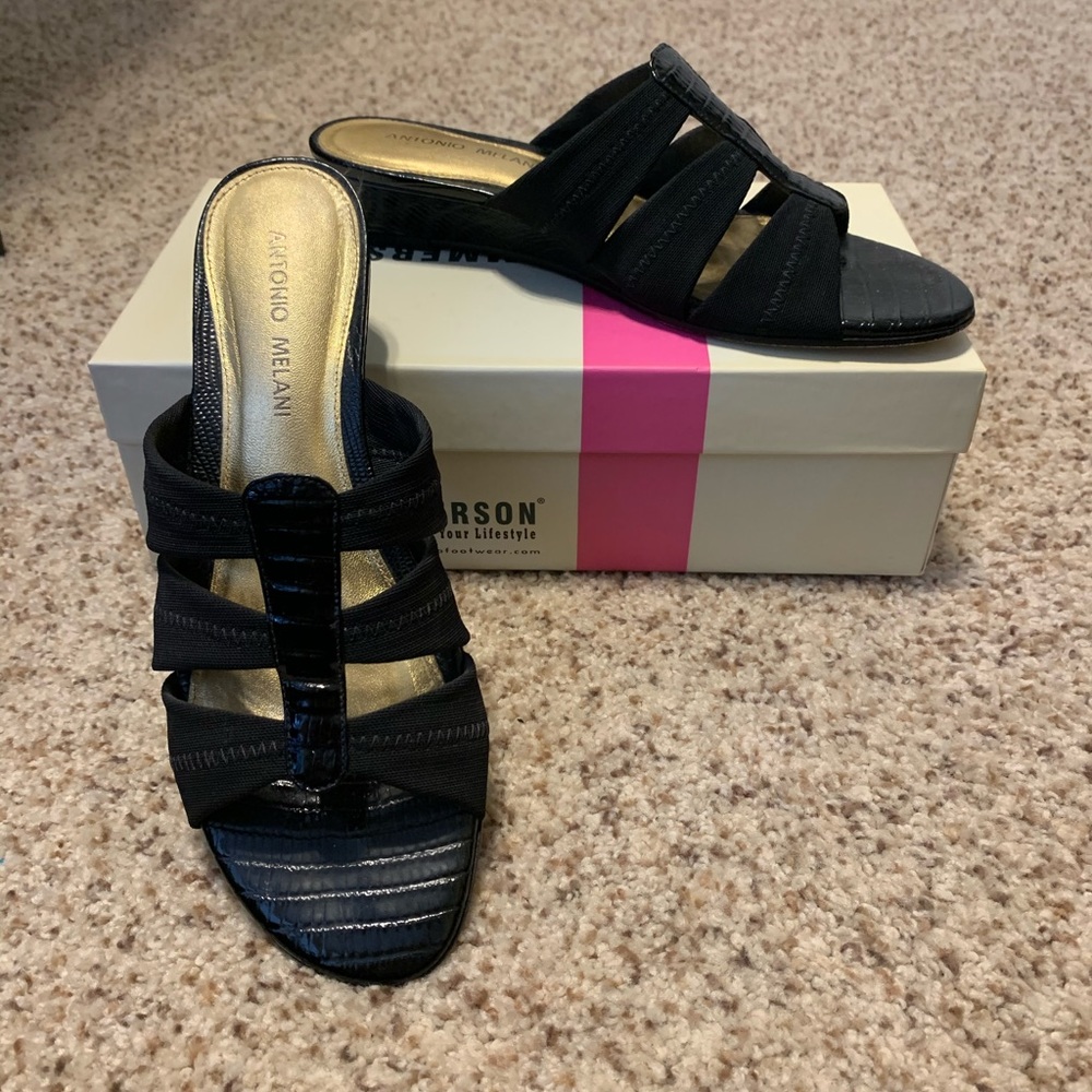 Antonio Melani wedge sandals in black, size 8 M